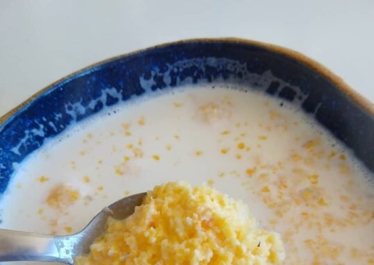 Cuscuz Molhado com Leite de Coco